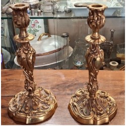 Paire de bougeoir en bronze dore style Louis XV