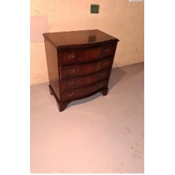 Petite commode en acajou