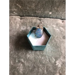 Pendentif opale sur monture...