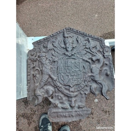 Plaque ancienne de cheminée en fonte