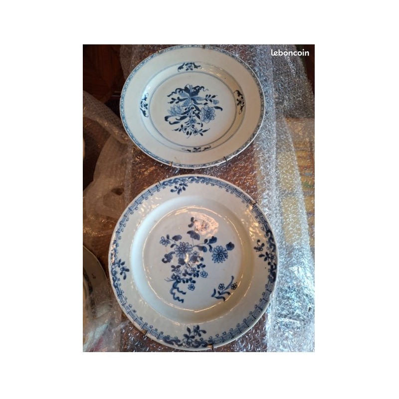 Lot de 3 assiettes en porcelaine de chine XVIIIe