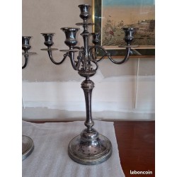 Importante Paire de flambeaux Christofle en bronze argenté