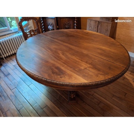 Table ronde extensible néo gothique