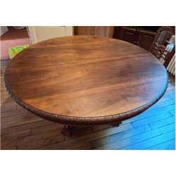 Table ronde extensible néo gothique