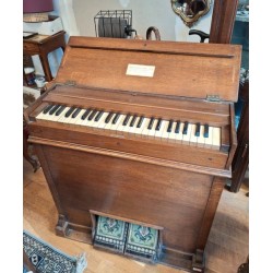 Harmonium en bois naturel