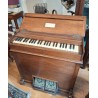 Harmonium en bois naturel